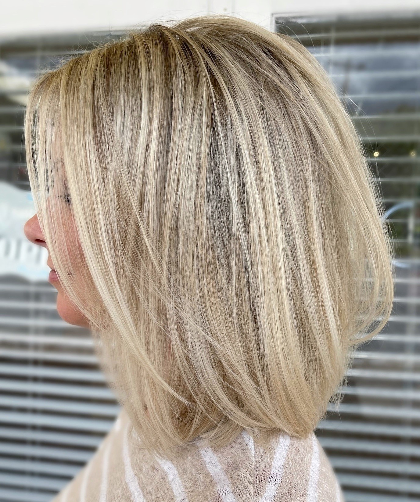 Straight Lob with Subtle External Layers